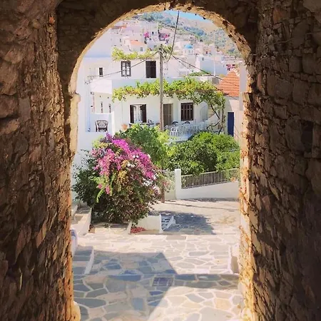 Dom wakacyjny Cycladic Luxury Maisonette Filótion